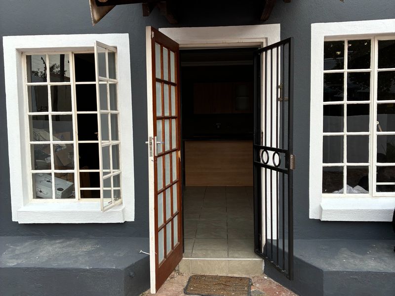 Menlo Park Mews 1 - Photo 1
