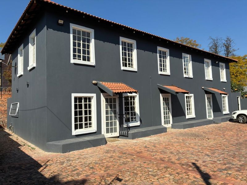 Menlo Park Mews 1 - Photo 1