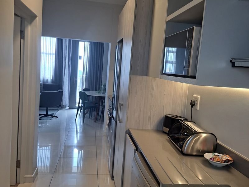 Secure 1-Bedroom And 1-Bathroom Cradock Avenue, Rosebank - Photo 3