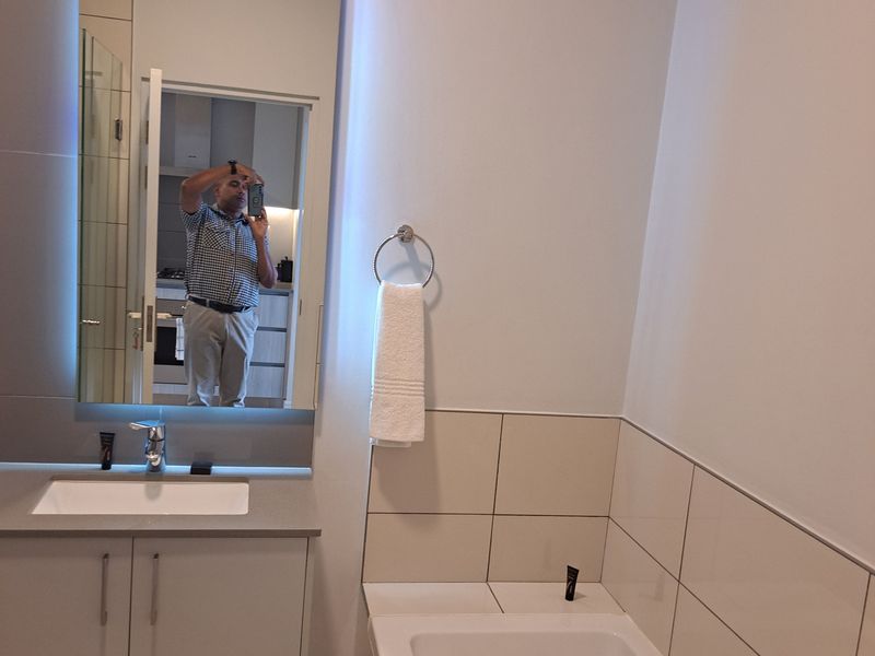 Secure 1-Bedroom And 1-Bathroom Cradock Avenue, Rosebank - Photo 5