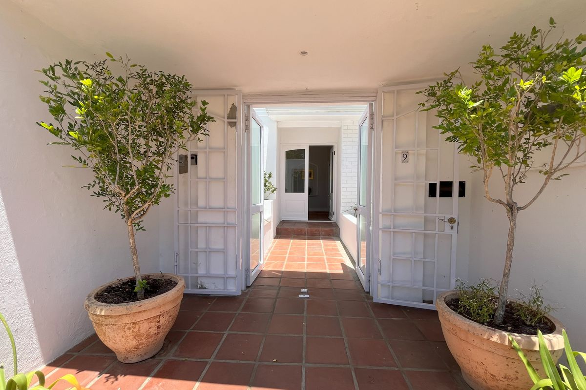 An Exquisite North-facing Sanctuary: Refined Living At The Foot Of Table Mountain - Photo 3