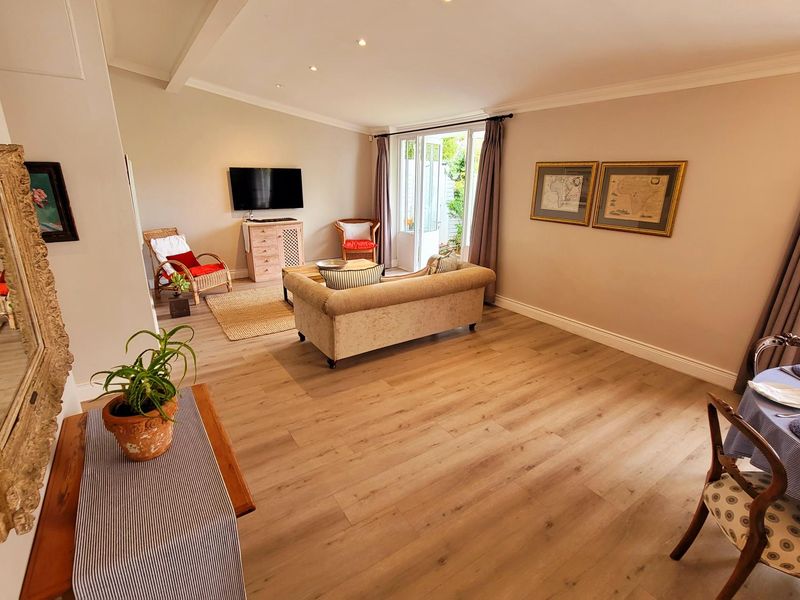 An Exquisite North-facing Sanctuary: Refined Living At The Foot Of Table Mountain - Photo 8