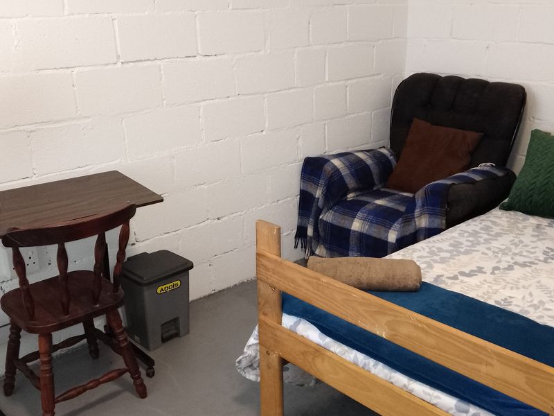 Private Room Own Bathroom Kitchenette - Photo 8