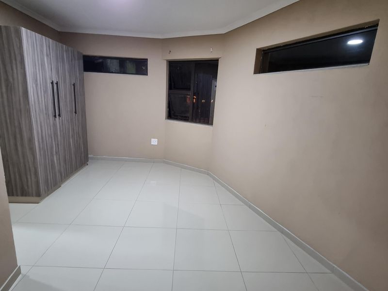 Secure 2-bedroom And 1-bathroom Cottage In Glenanda - Photo 8