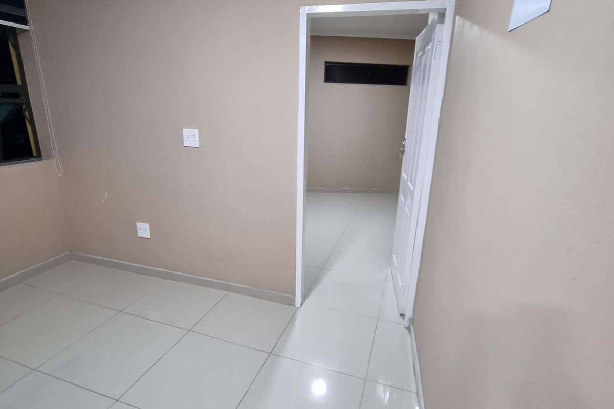 Secure 2-bedroom And 1-bathroom Cottage In Glenanda - Photo 5