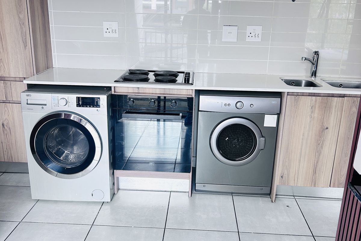 Secure 1-Bedroom Apartment In Blyde Riverwalk Estate - Photo 3