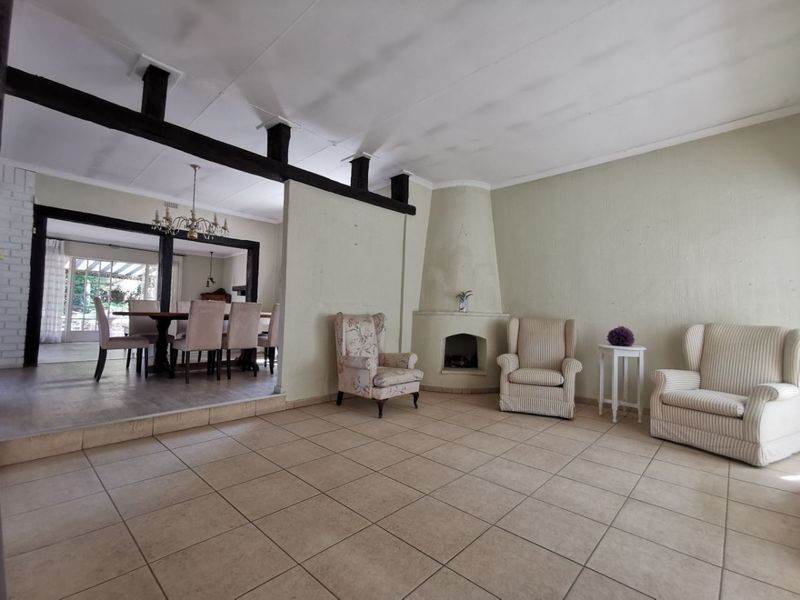 Spacious 4-bedroom And 2-bathroom House In Brackendowns, Alberton - Photo 6