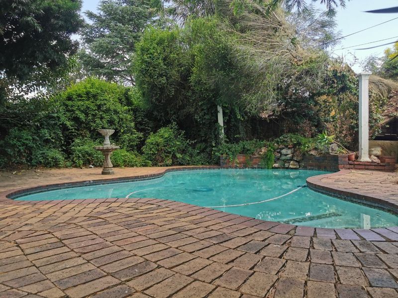 Spacious 4-bedroom And 2-bathroom House In Brackendowns, Alberton - Photo 2