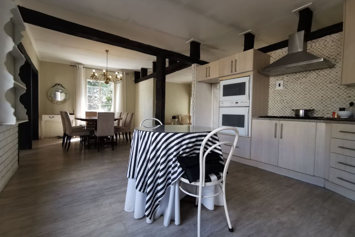Spacious 4-bedroom And 2-bathroom House In Brackendowns, Alberton - Photo 3
