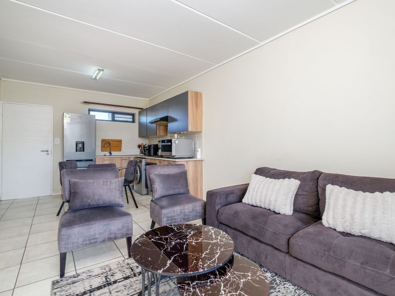 Modern 2-bed And 1-bath Apartment In Linbro Park - Photo 7