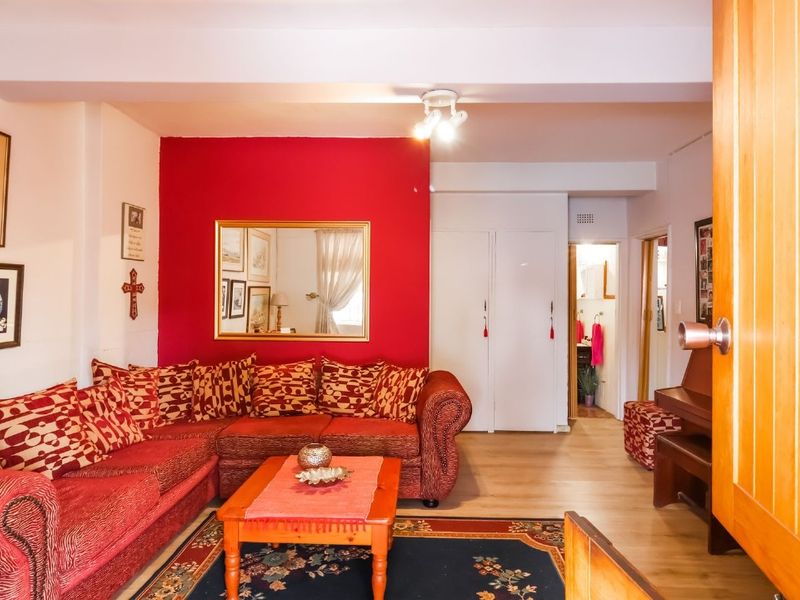 Secure 1-bedroom Apartment In Villa Barcelona - Photo 7