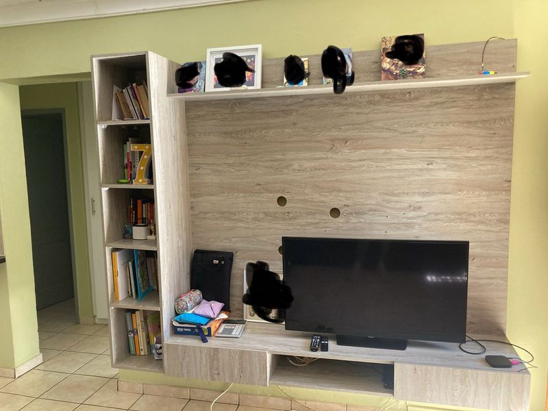 Secure 3-bedroom And 2-bath Apartment In Radiokop - Photo 5