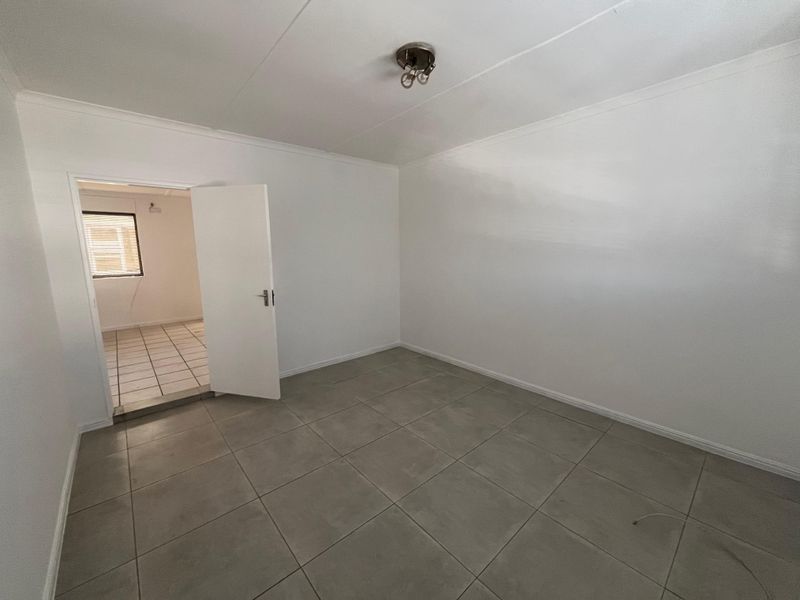 Secure2-Bedroom And 1-Bathroom Flat To Rent In 5th Avenue, Kensington - Photo 10