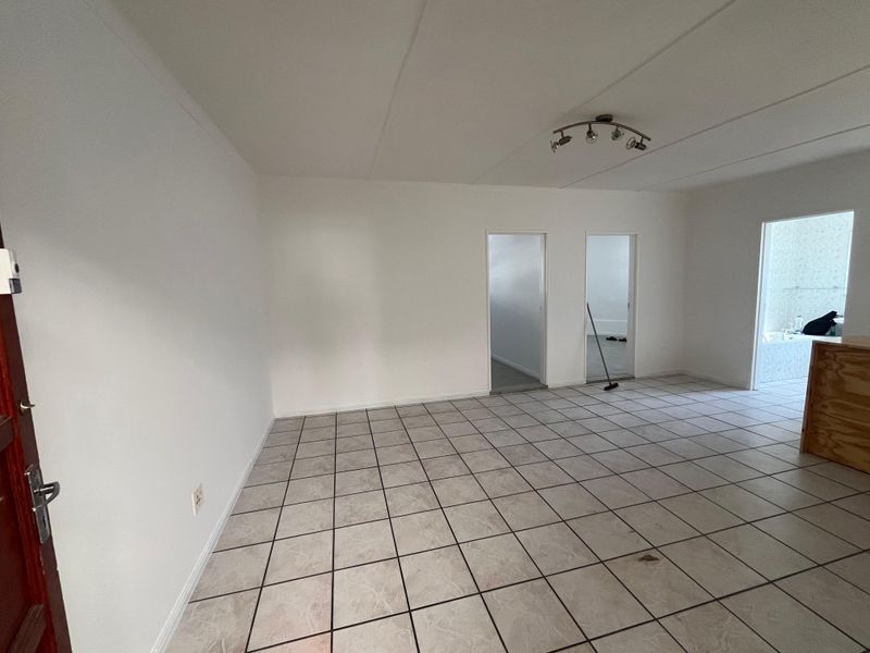 Secure2-Bedroom And 1-Bathroom Flat To Rent In 5th Avenue, Kensington - Photo 9
