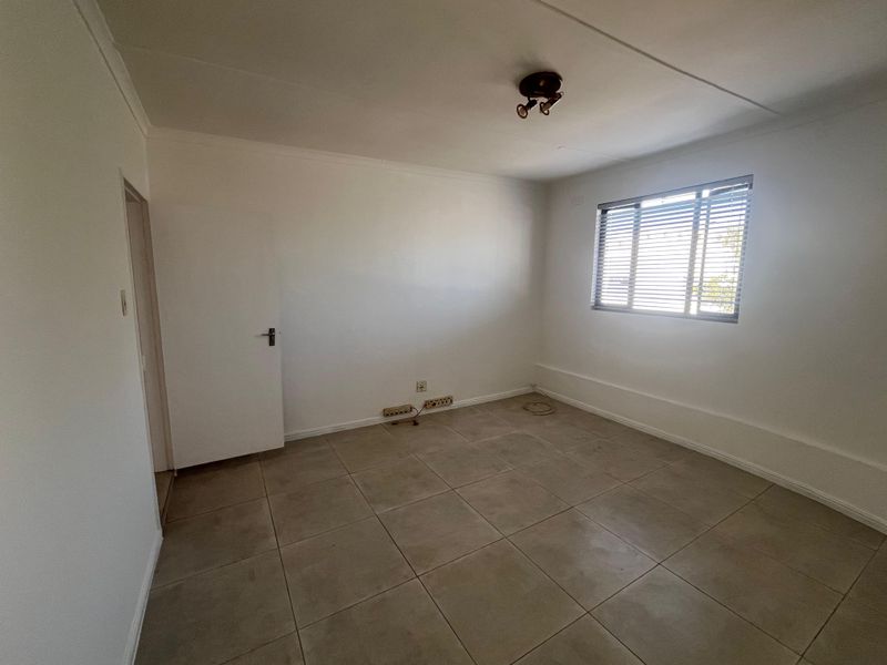 Secure2-Bedroom And 1-Bathroom Flat To Rent In 5th Avenue, Kensington - Photo 5