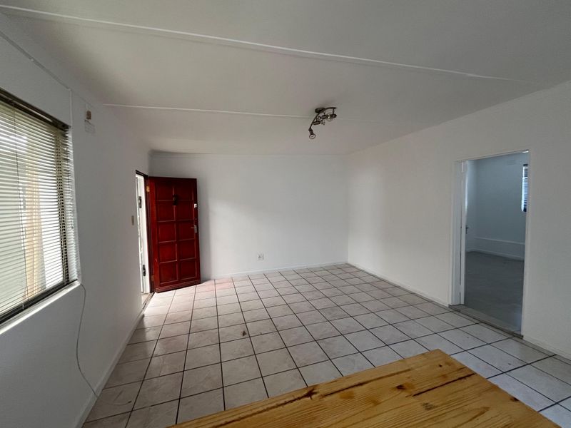 Secure2-Bedroom And 1-Bathroom Flat To Rent In 5th Avenue, Kensington - Photo 4