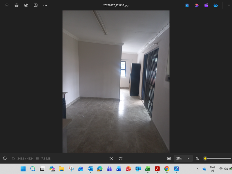 Secure 1-Bedroom Apartment In Franklin Rooseveld Park - Unit 5 - Photo 5