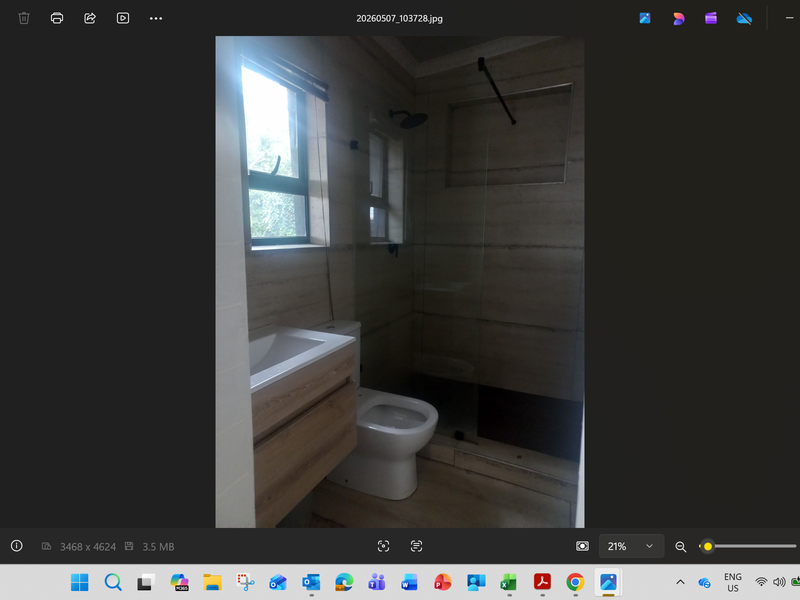 Secure 1-Bedroom Apartment In Franklin Rooseveld Park - Unit 5 - Photo 8