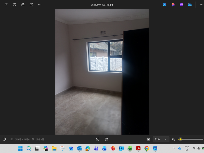 Secure 1-Bedroom Apartment In Franklin Rooseveld Park - Unit 5 - Photo 6