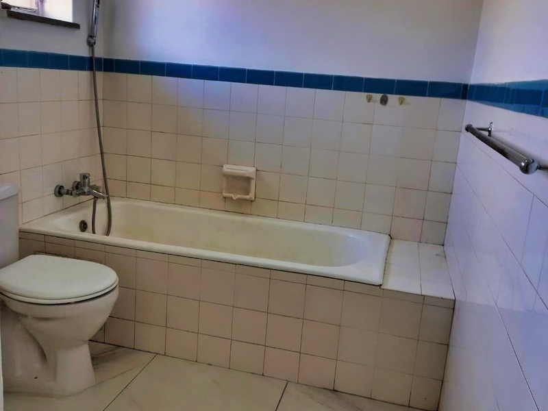 Secure 3-bedroom And 1,5-bathroom House In Altham A - Photo 8