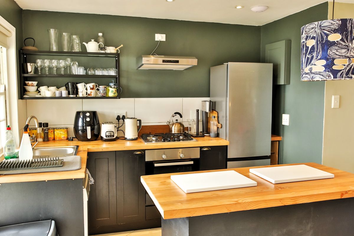 Search 2-Bedroom And 2-Bathroom Apartment Cornwall Street, Simon's Town - Photo 2