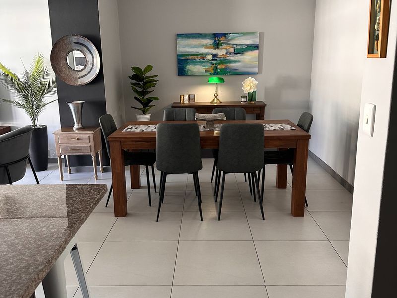 Secure 1-Bedroom Apartment In Saint James Road, Sea Point - Photo 8