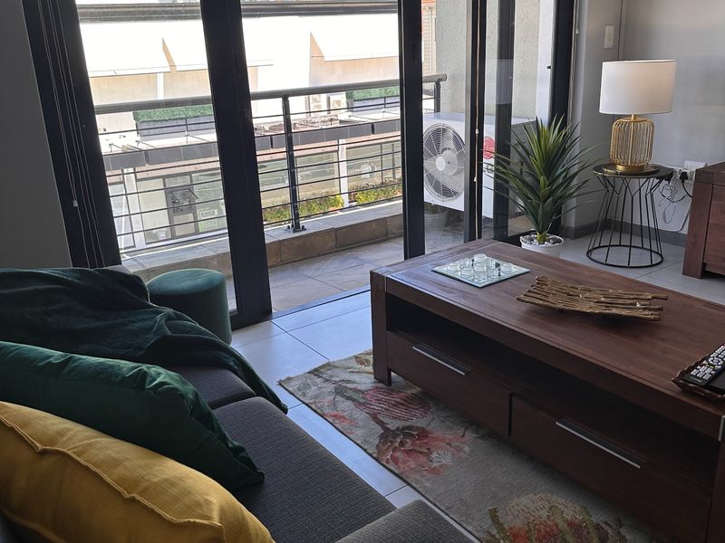 Secure 1-Bedroom Apartment In Saint James Road, Sea Point - Photo 4