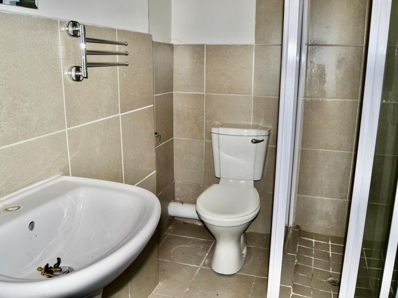 Secure 2-bathroom And 1-bathroom Apartment In 6th Avenue, Northmead - Photo 8