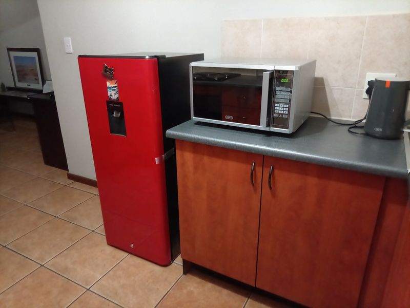 Beautiful 1 Bedroom And 1 Bath Apartment At The Savuti Complex - Photo 9