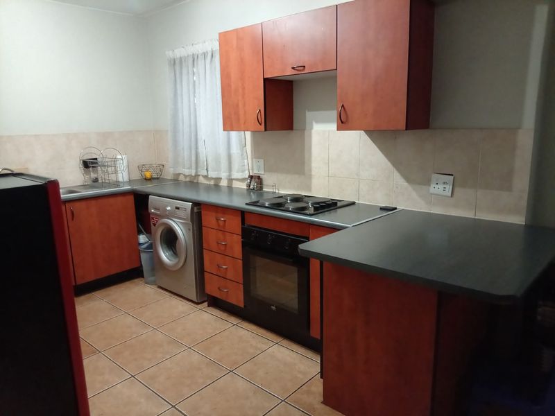 Beautiful 1 Bedroom And 1 Bath Apartment At The Savuti Complex - Photo 6