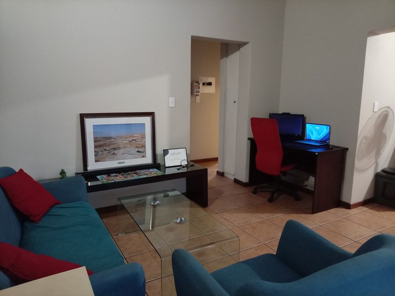 Beautiful 1 Bedroom And 1 Bath Apartment At The Savuti Complex - Photo 4