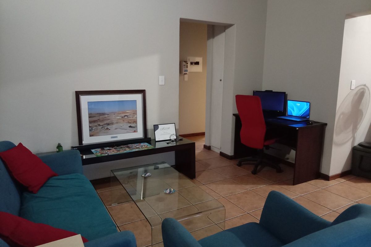 Beautiful 1 Bedroom And 1 Bath Apartment At The Savuti Complex - Photo 4