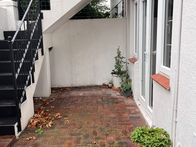 Secure 2-bedroom And 2-bathroom Flat In Rondebosch - Photo 7