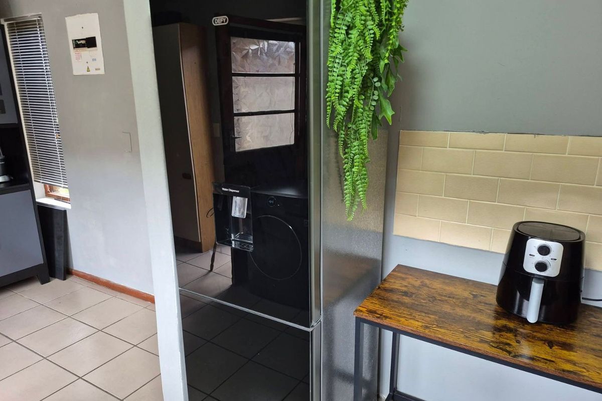 Fully Furnished 1 Bedroom To Rent Co-sharing Inc Wifi - Photo 3