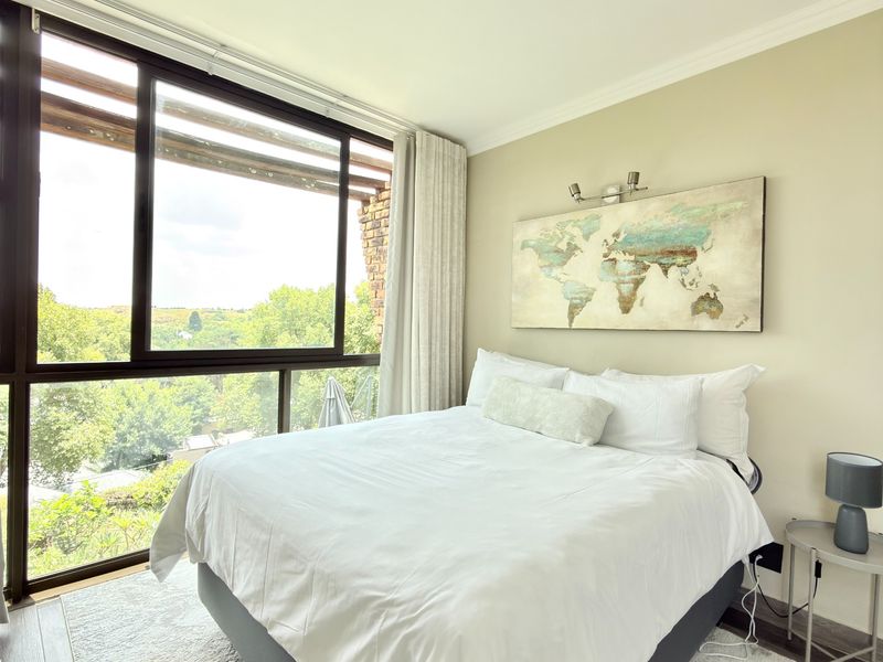 Secure 2-Bedroom And 2-Bathroom House In 3rd Street, Melville - Photo 6
