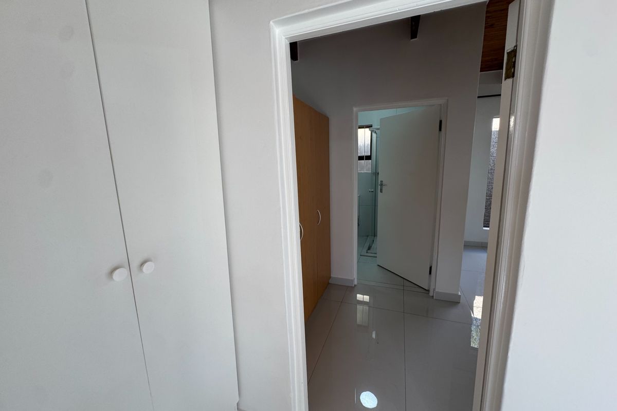 Secure Cottage In Crassula Road, Table View - Photo 3