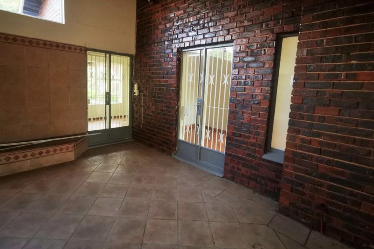 Specious 3-Bedroom And 2-Bath Family Home In Pretoria East - Photo 4