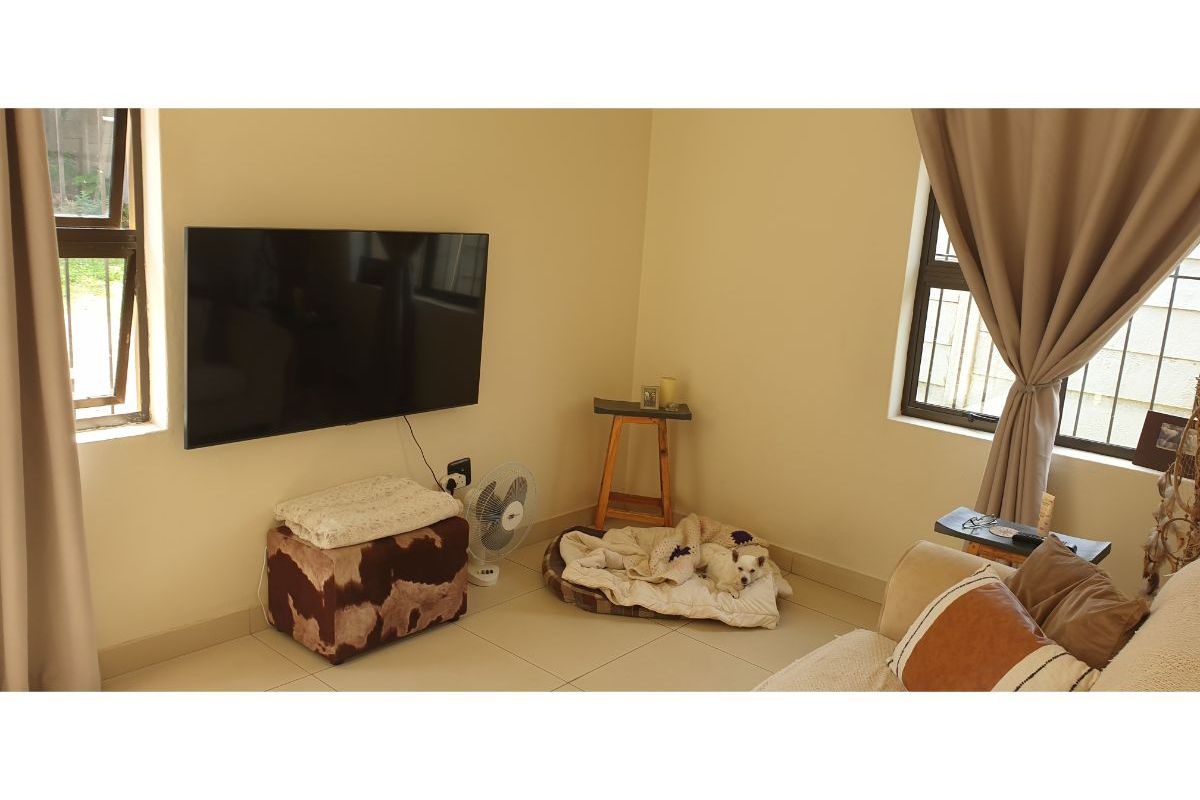 Beautiful and Secured 2-bedroom And 1-Bath House In Gerdview - Photo 4