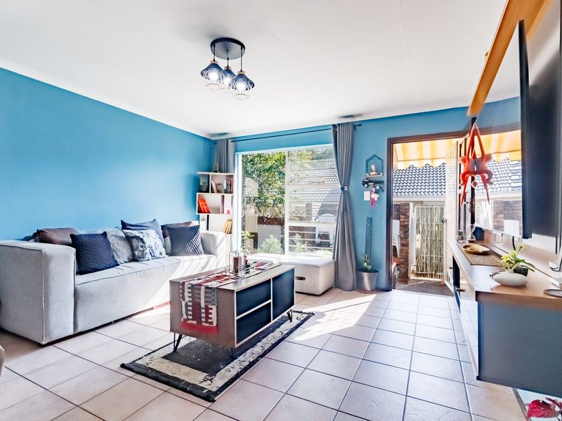 Modern 2-bed Garden Apartment In Secure Fourways Estate - Photo 3