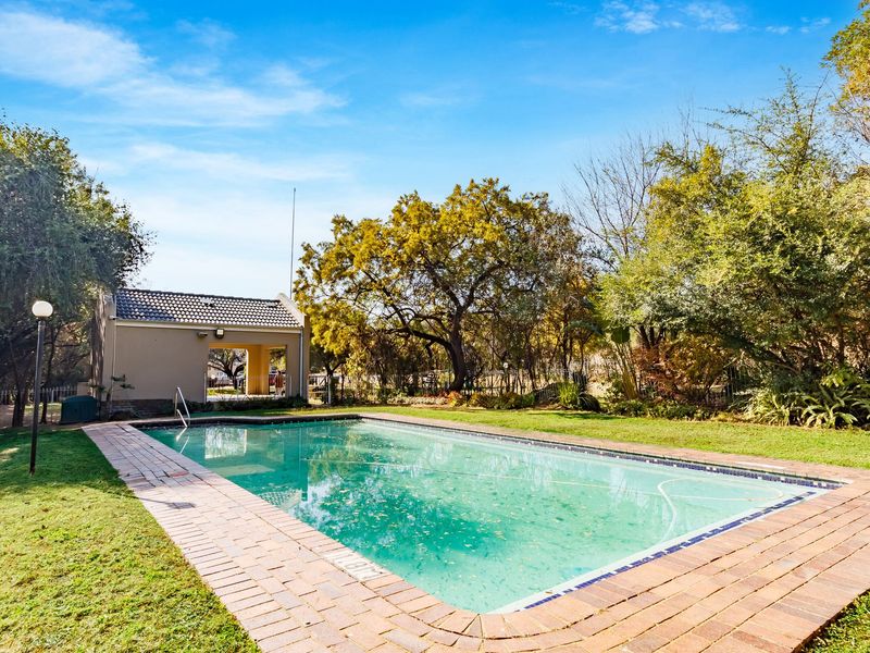 Modern 2-bed Garden Apartment In Secure Fourways Estate - Photo 10