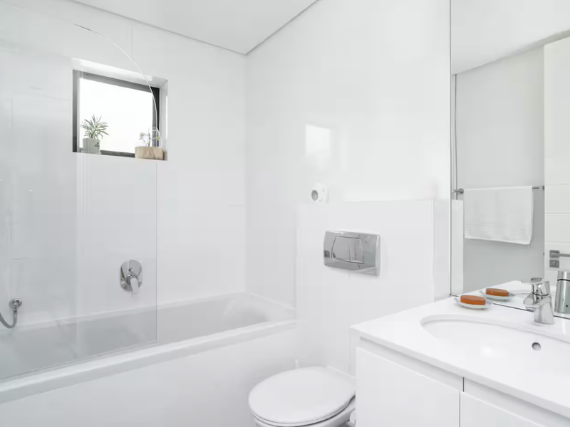 Secure 2-Bedroom And 2-Bathroom Apartment In Buitenkant Street, Gardens - Photo 10