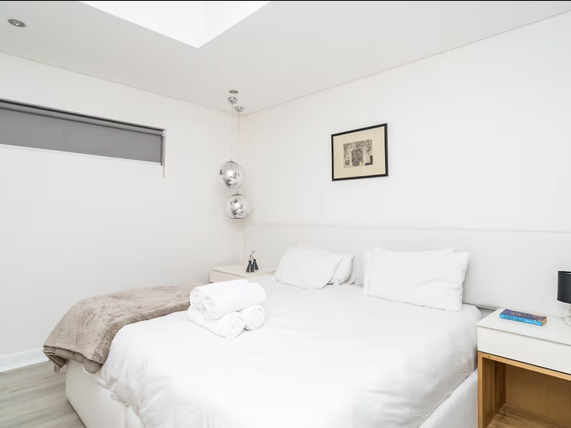 Secure 2-Bedroom And 2-Bathroom Apartment In Buitenkant Street, Gardens - Photo 9