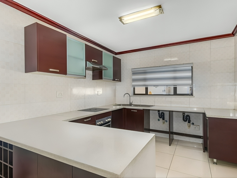 Modern Luxury Living – Stylish 3-bedroom Apartment In Rosa Royale - Photo 6