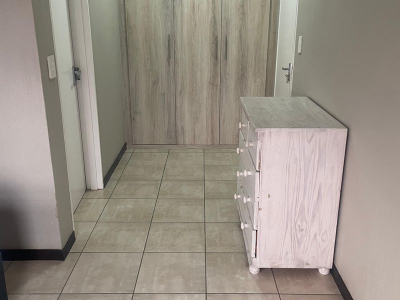 Secure 2-bedroom And 2-bathroom Apartment In Twain Street, Barbeque Downs - Photo 8