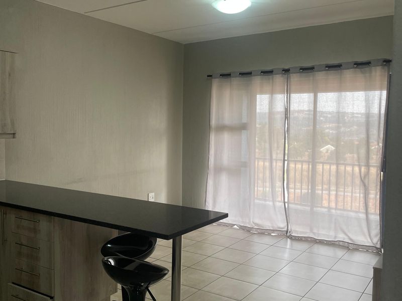 Secure 2-bedroom And 2-bathroom Apartment In Twain Street, Barbeque Downs - Photo 4