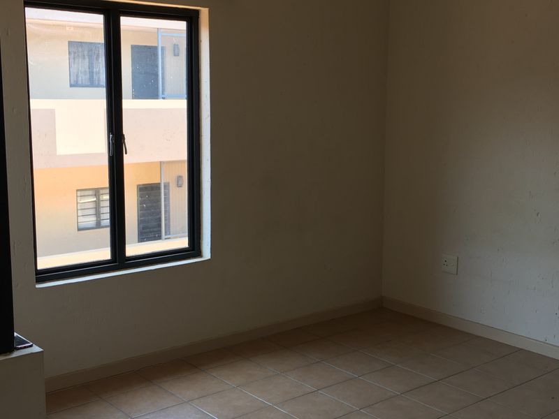 Cypress Avenue, Bryanston - Photo 5