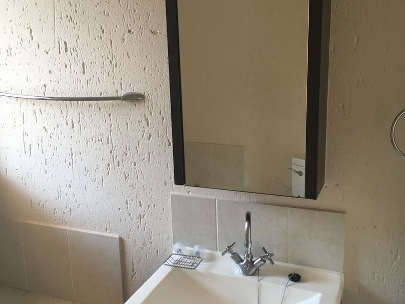 Cypress Avenue, Bryanston - Photo 9