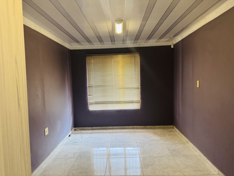 Secure 2-Bedroom And 2-Bathroom House In Khudu Street, Boitekong - Photo 3