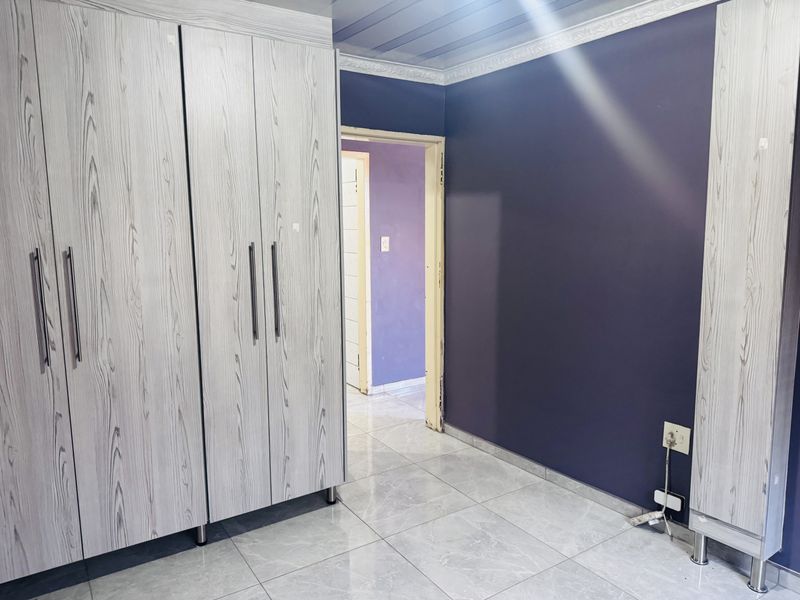 Secure 2-Bedroom And 2-Bathroom House In Khudu Street, Boitekong - Photo 7