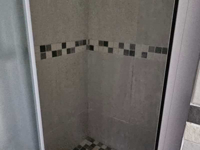 Secure 2-bedroom And 1-bathroom Apartment In Stromia Road, Hippo Road - Photo 10